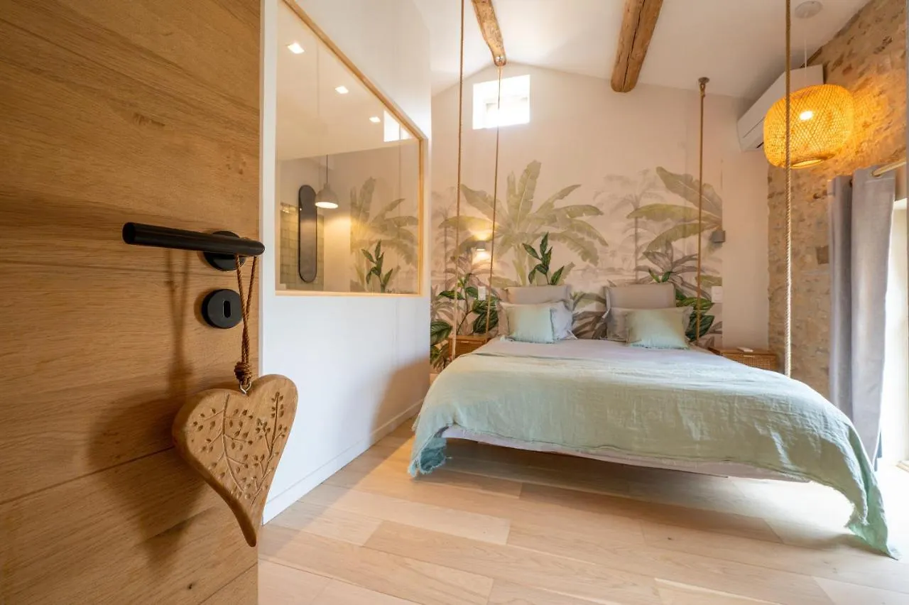 Songes De Vigne Bed and Breakfast Bagnols  Bed & Breakfast